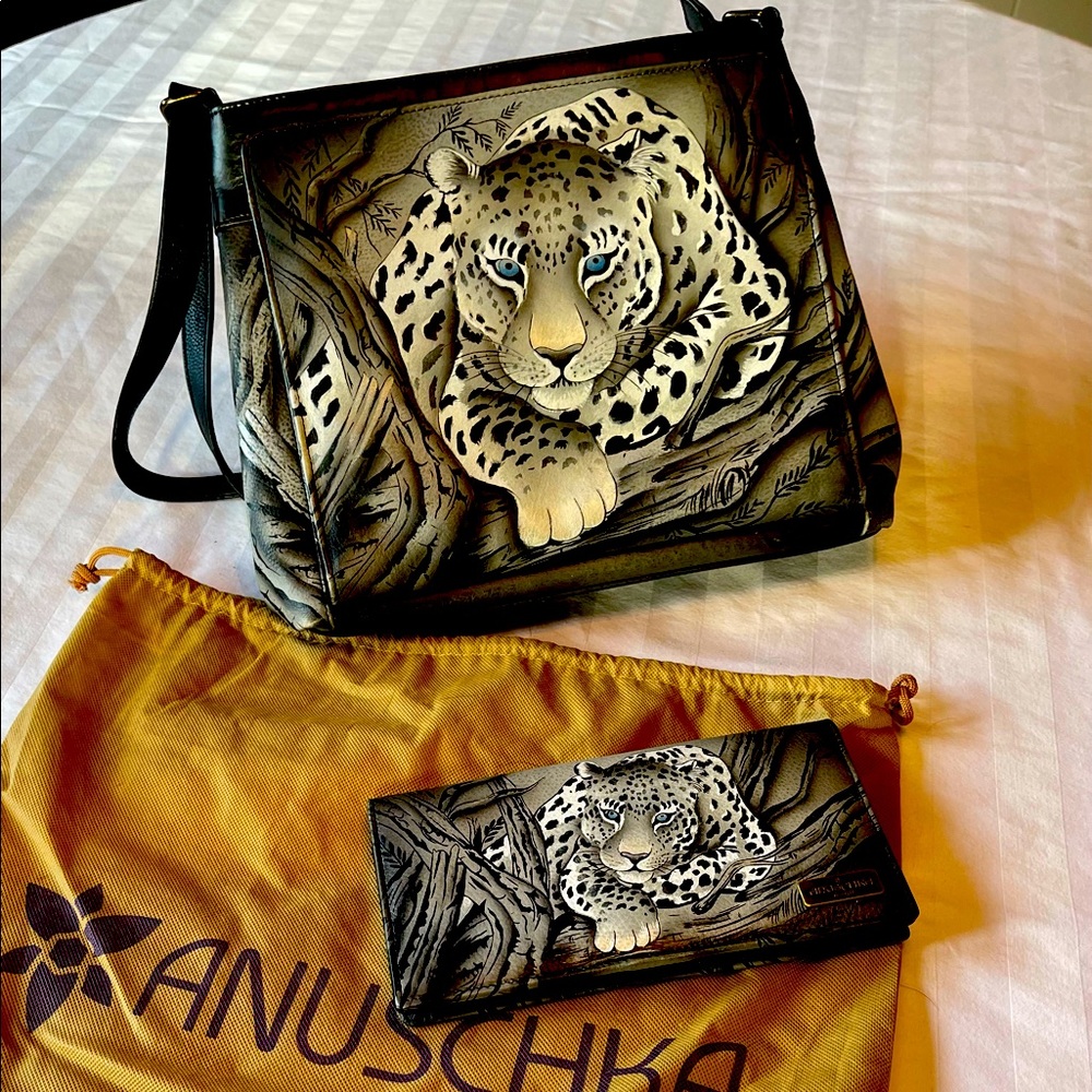 ANUSCHKA handbag and wallet